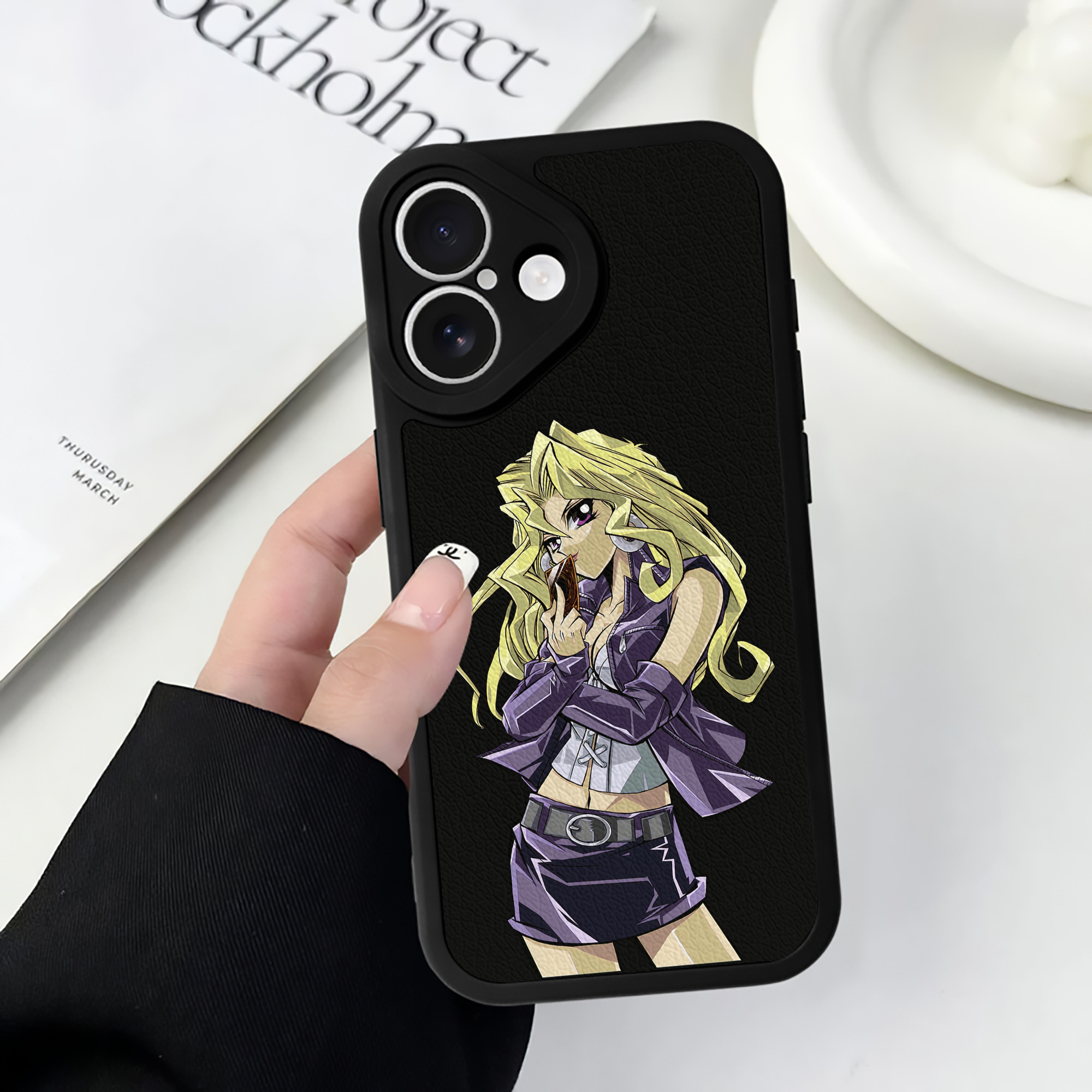 （画像用） 遊☆戯☆王 Yu-Gi-Oh! 【iPhone 16シリーズ対応】シリコンスマホケース（レザー調） 材質：シリコン